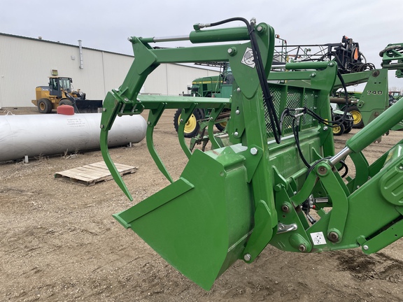 2023 John Deere 8' BUCKET & GRAPPLE Tractor Attachment
