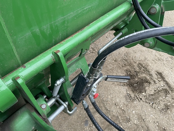 2023 John Deere 8' BUCKET & GRAPPLE Tractor Attachment