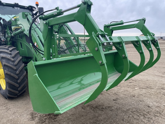 2023 John Deere 8' BUCKET & GRAPPLE Tractor Attachment