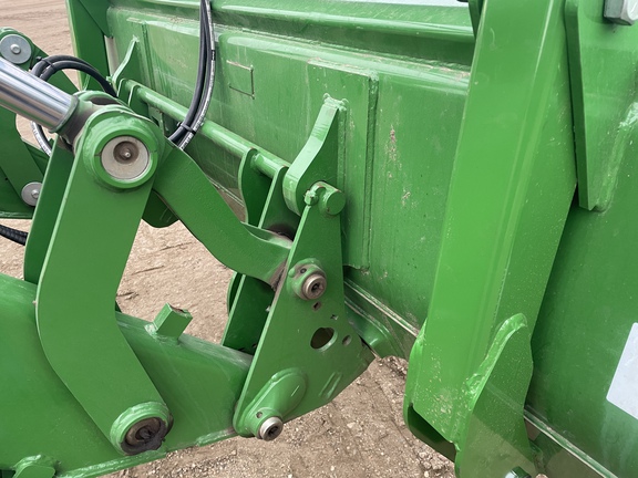 2023 John Deere 8' BUCKET & GRAPPLE Tractor Attachment