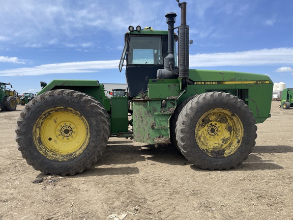 1990 John Deere 8760 Tractor 4WD