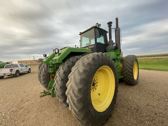 1990 John Deere 8760 Tractor 4WD