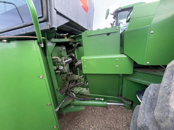 1990 John Deere 8760 Tractor 4WD