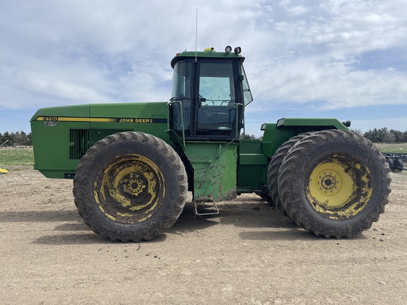 1990 John Deere 8760 Tractor 4WD