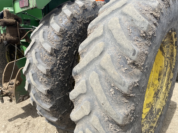 1990 John Deere 8760 Tractor 4WD