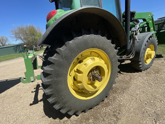 2004 John Deere 7420 Tractor