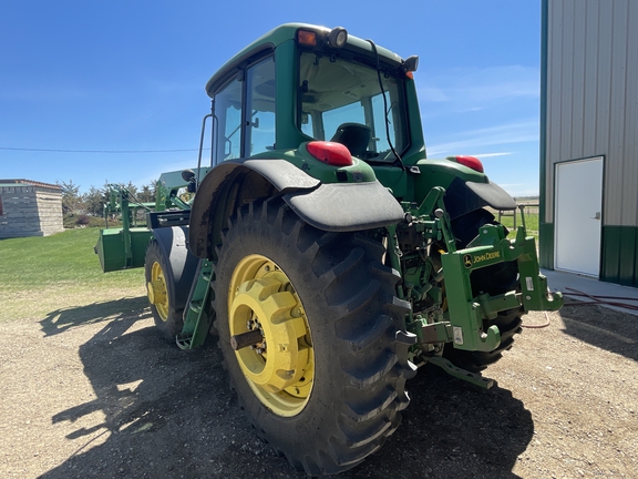 2004 John Deere 7420 Tractor