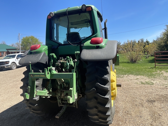 2004 John Deere 7420 Tractor