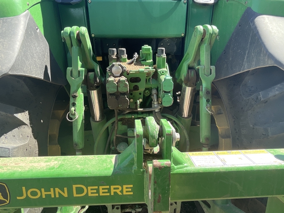 2004 John Deere 7420 Tractor