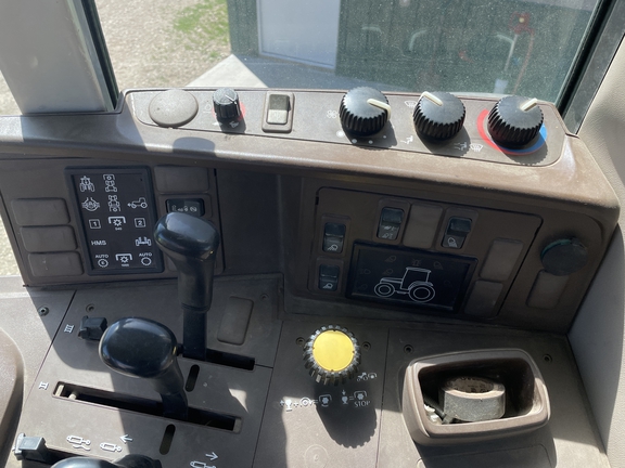 2004 John Deere 7420 Tractor