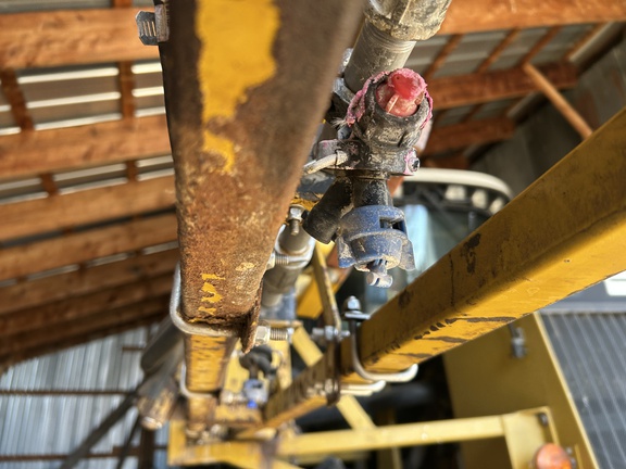 1998 RoGator 854 Sprayer/High Clearance