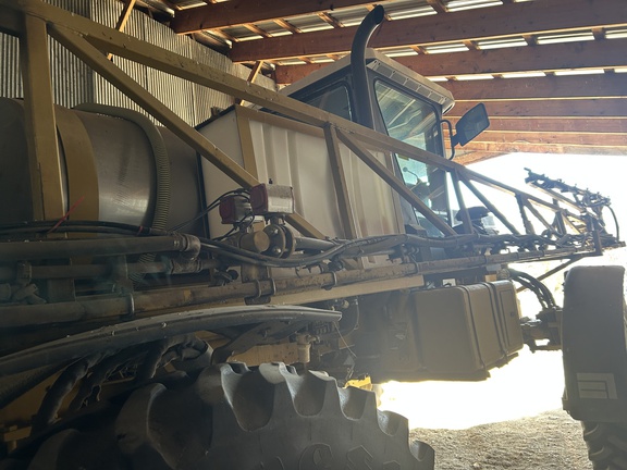 1998 RoGator 854 Sprayer/High Clearance