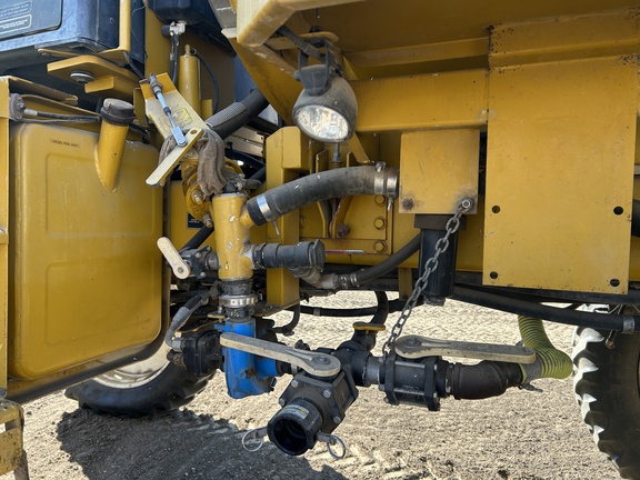1998 RoGator 854 Sprayer/High Clearance