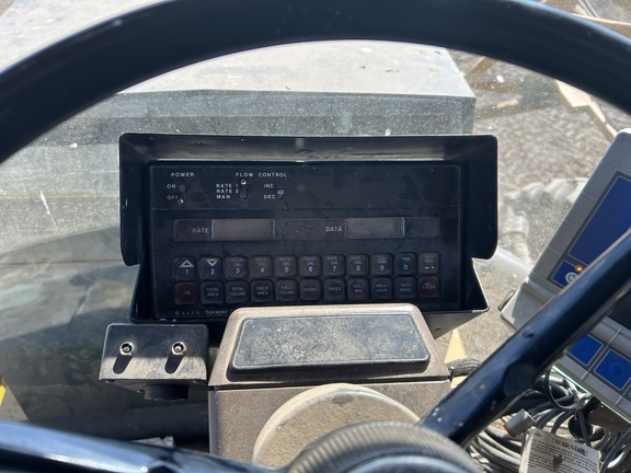 1998 RoGator 854 Sprayer/High Clearance