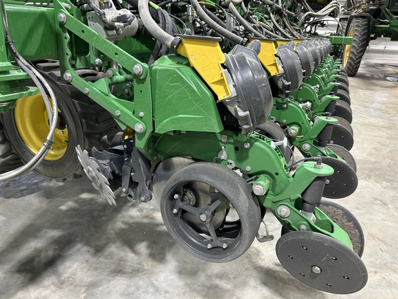2022 John Deere DB60 Planter