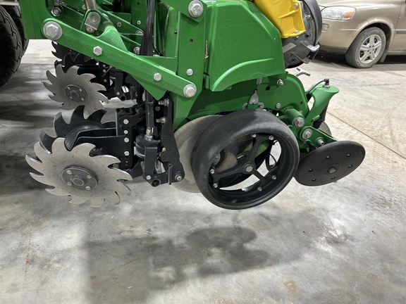 2022 John Deere DB60 Planter