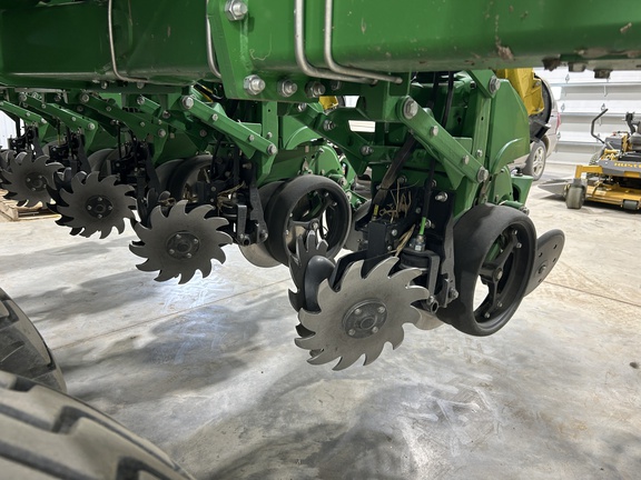 2022 John Deere DB60 Planter