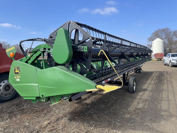 2010 John Deere 635F Header Combine