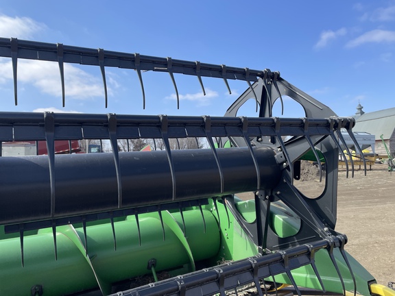 2010 John Deere 635F Header Combine