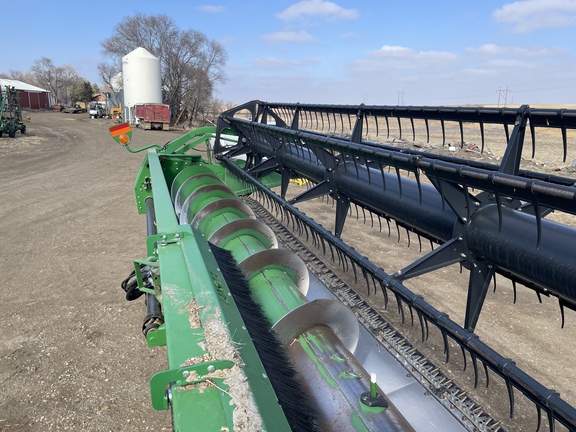 2010 John Deere 635F Header Combine