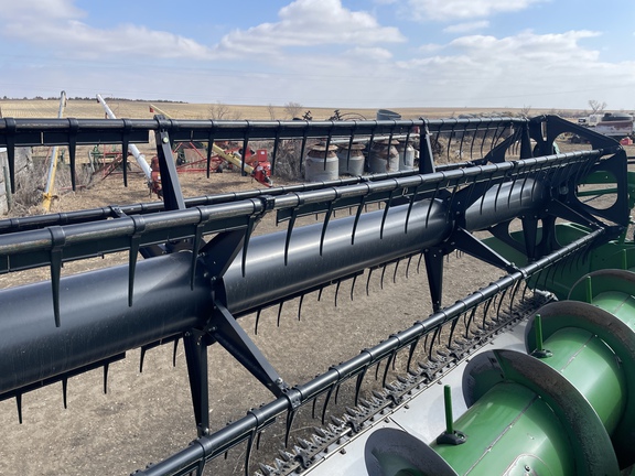 2010 John Deere 635F Header Combine