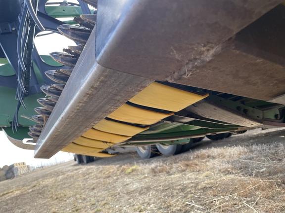 2010 John Deere 635F Header Combine