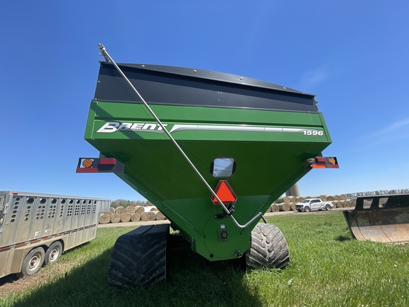 2018 Brent 1596 Grain Cart