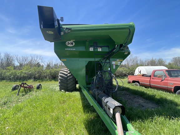 2018 J&M 1401-22 Grain Cart