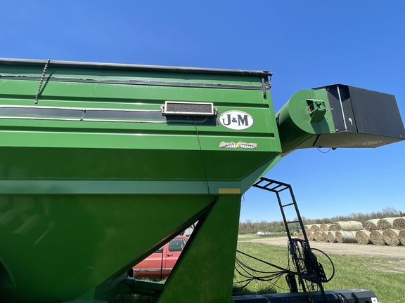 2018 J&M 1401-22 Grain Cart