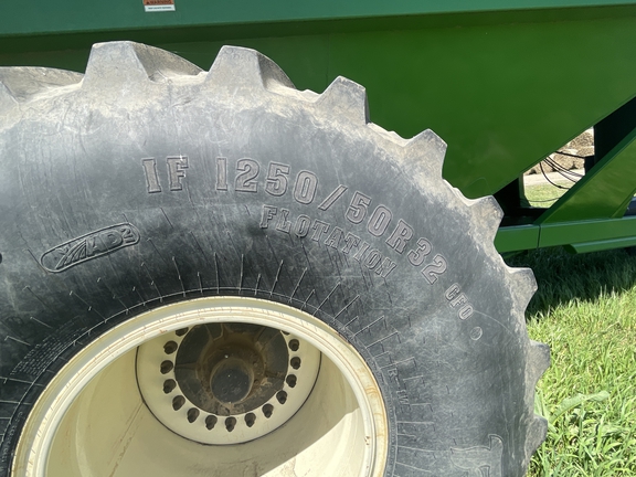 2018 J&M 1401-22 Grain Cart