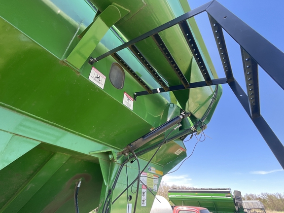 2018 J&M 1401-22 Grain Cart