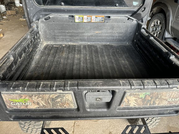 2022 John Deere XUV 835R ATV