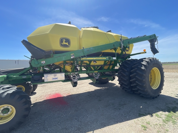 2013 John Deere 1890 Air Seeder