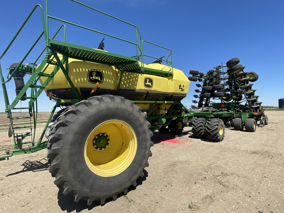 2013 John Deere 1890 Air Seeder