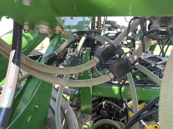 2013 John Deere 1890 Air Seeder
