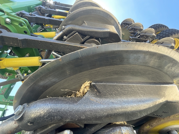 2013 John Deere 1890 Air Seeder