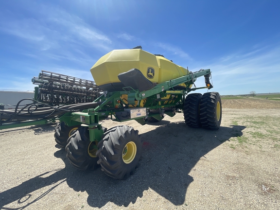 2013 John Deere 1890 Air Seeder