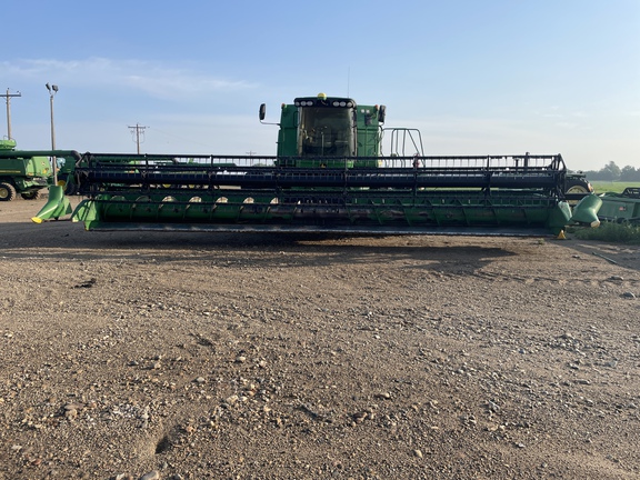 2011 John Deere 635F Header Combine