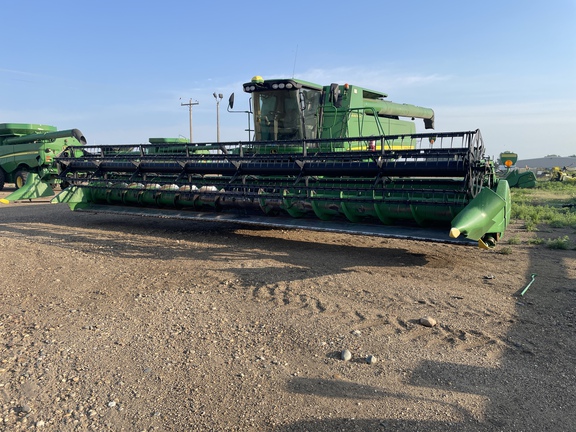 2011 John Deere 635F Header Combine