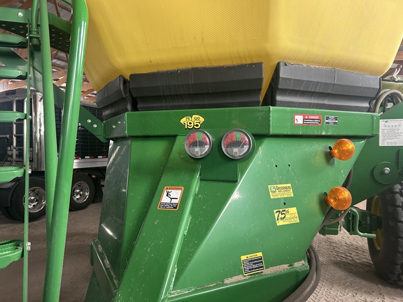 2012 John Deere 1890 Air Seeder