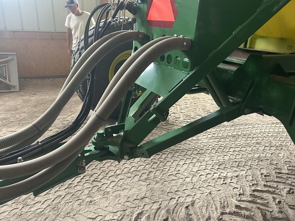 2012 John Deere 1890 Air Seeder