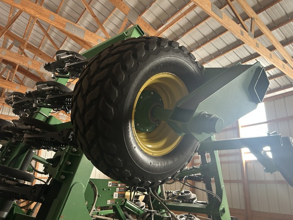 2012 John Deere 1890 Air Seeder