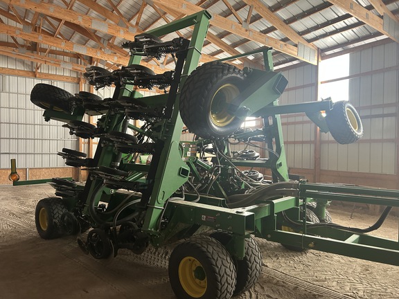 2012 John Deere 1890 Air Seeder
