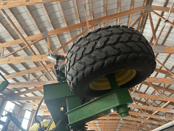 2012 John Deere 1890 Air Seeder