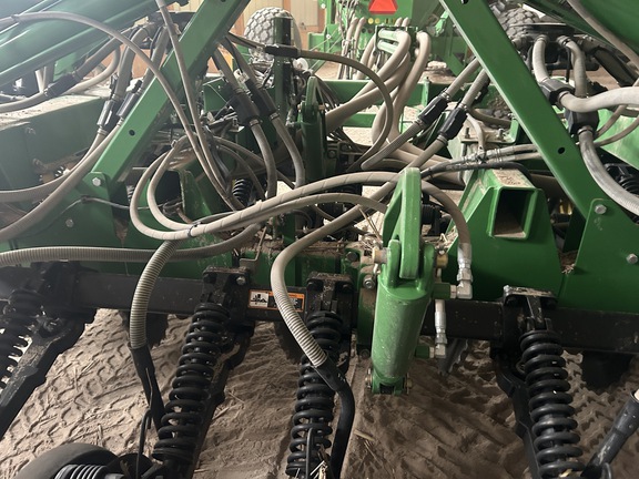 2012 John Deere 1890 Air Seeder