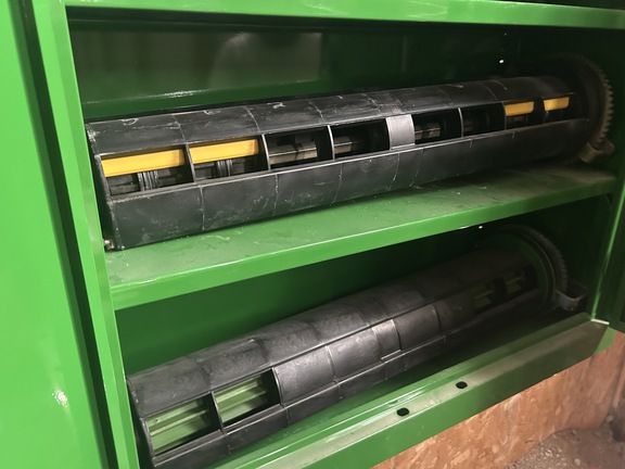 2012 John Deere 1890 Air Seeder
