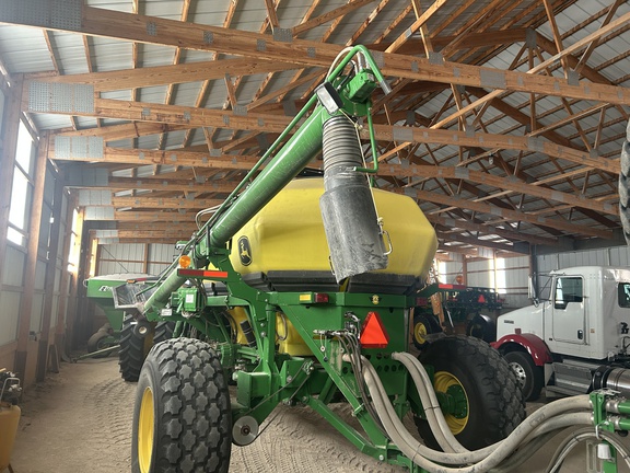2012 John Deere 1890 Air Seeder