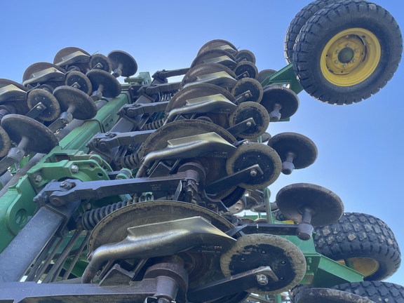 2013 John Deere 1890 Air Seeder