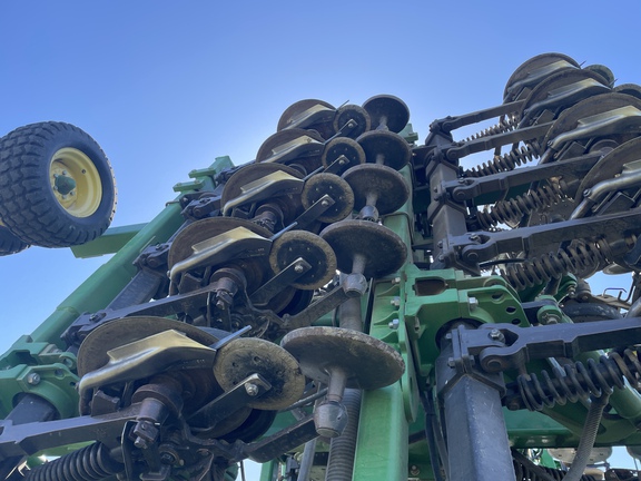 2013 John Deere 1890 Air Seeder