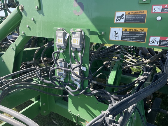 2013 John Deere 1890 Air Seeder